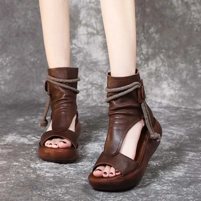 Retro Women Sandals Fashion Leather Women Boots Breathable Platform Shoes design