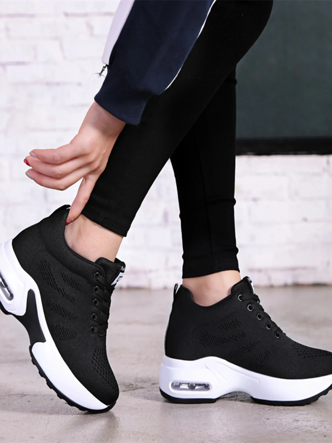 Walking Sneakers Shoes Lightweight Tennis Shoes Free To Adjust The Tightness Wor