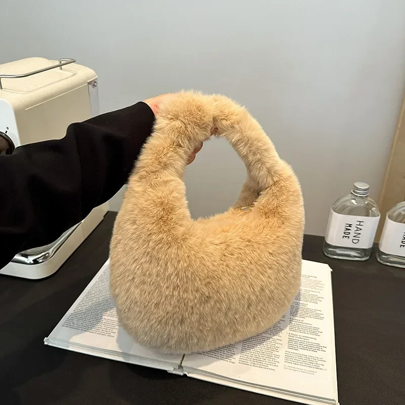 Large Capacity Fluffy Dumpling Bag Women's Crossbody Bag Commuter Trendy Handbag Versatile Handle Plush Shoulder Bag