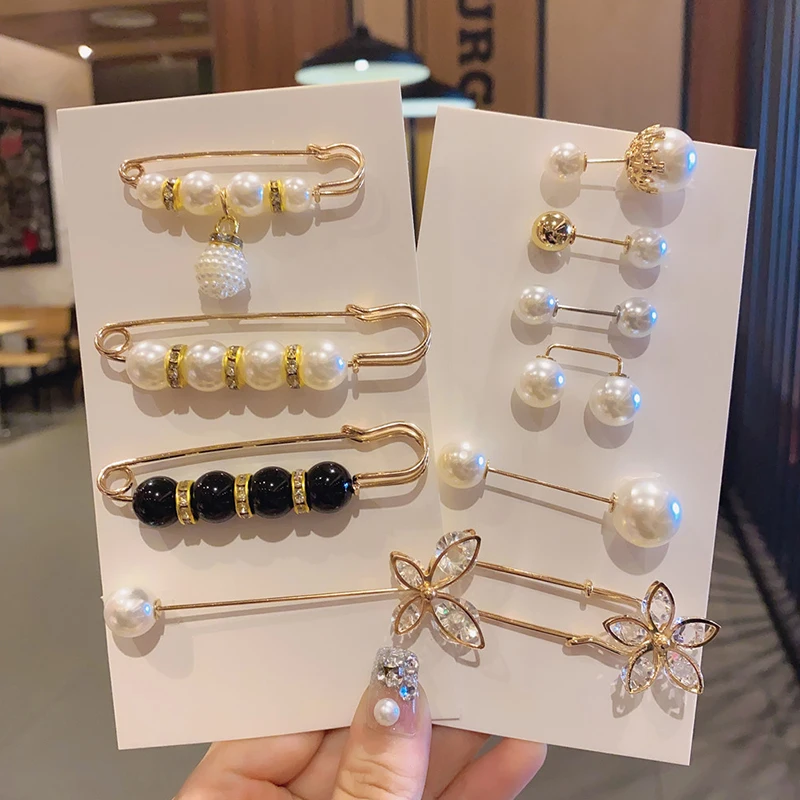 4/6Pcs Women's Clothing Brooch Set Pearl Rhinestone Brooches Jeans Skirt Waist F