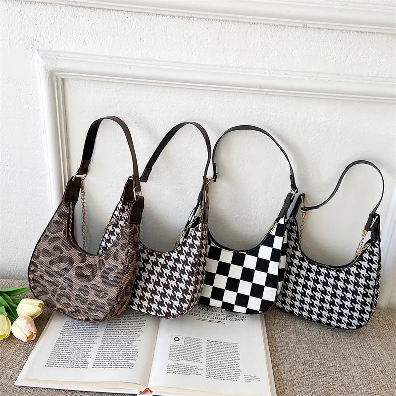 Fashion Women PU Leather Thin Chain Shoulder Crossbody Half Moon Bags Vintage Le
