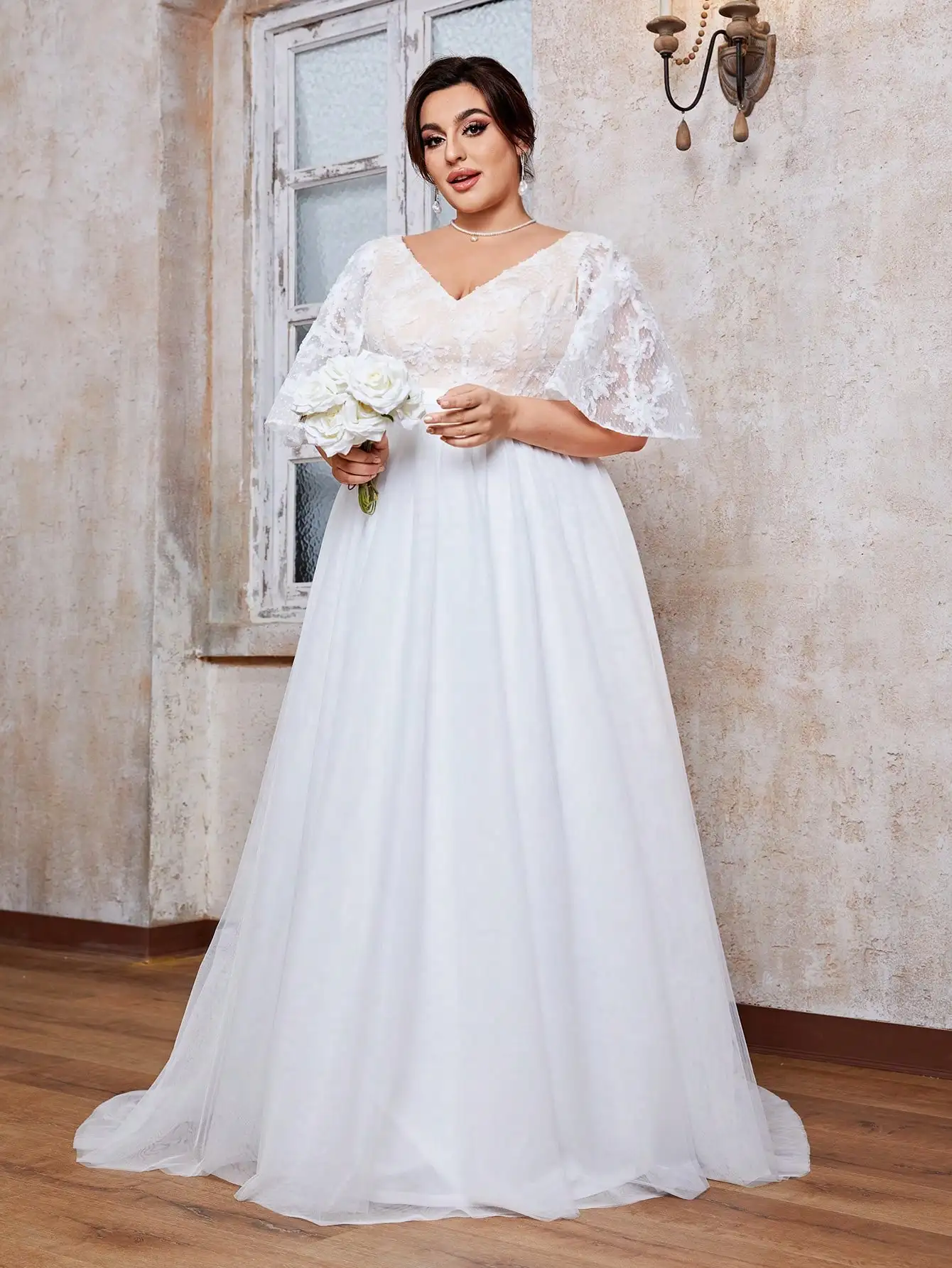Mgiacy plus size V-neck lace color contrast sleeve splicing white mesh train big