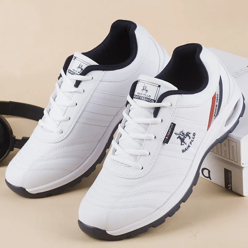 New Waterproof Golf Shoes Spikeless Men Outdoor Training Golf Sneakers for Men S