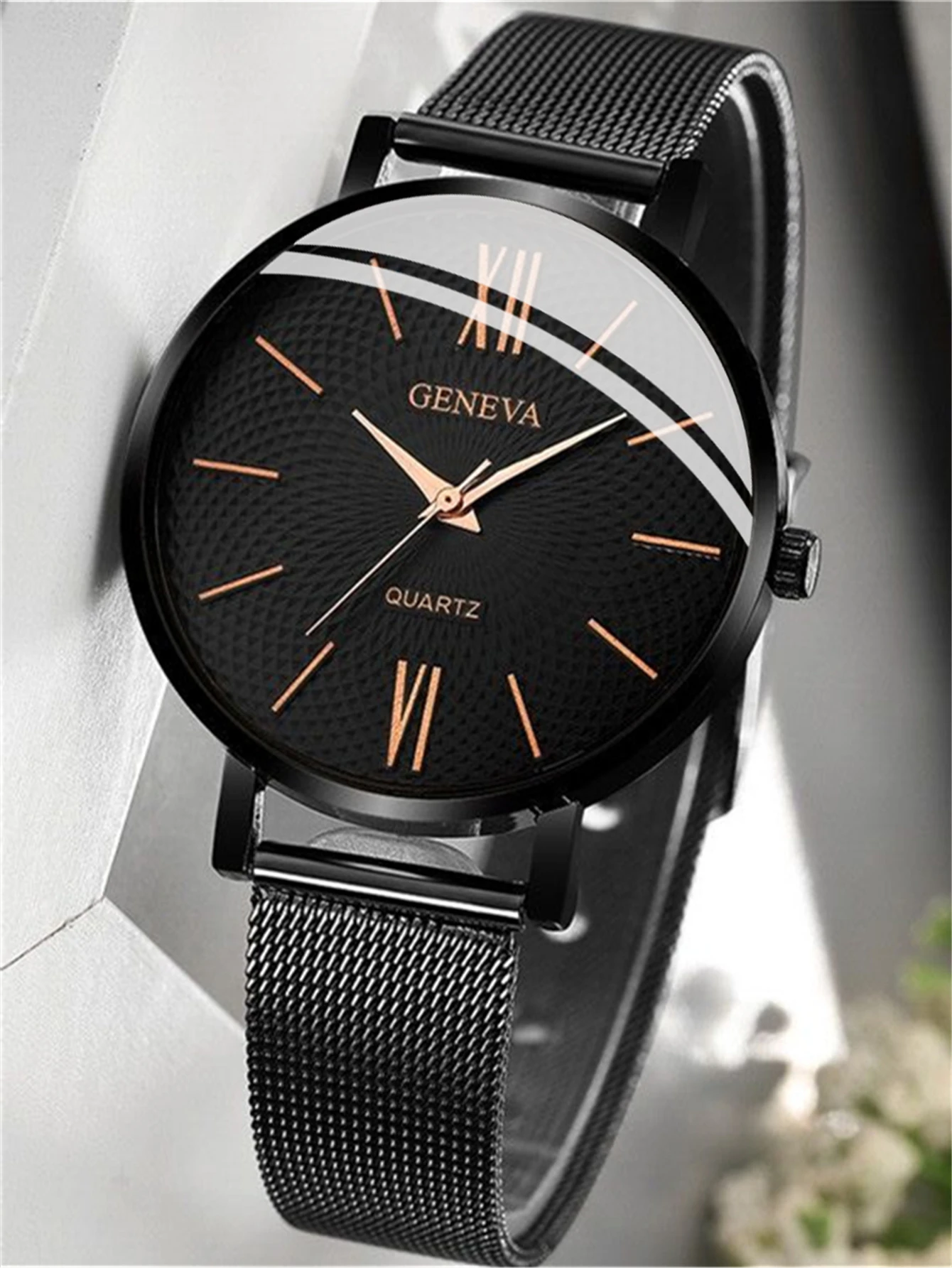 New Womens Fashion Simple Watch Ladies Leisure Watch Steel Mesh Sports Wristwatc
