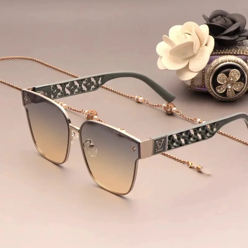 Luxury Fashion Sunglasses for Women's Trendy Street Photography Quality UV resis