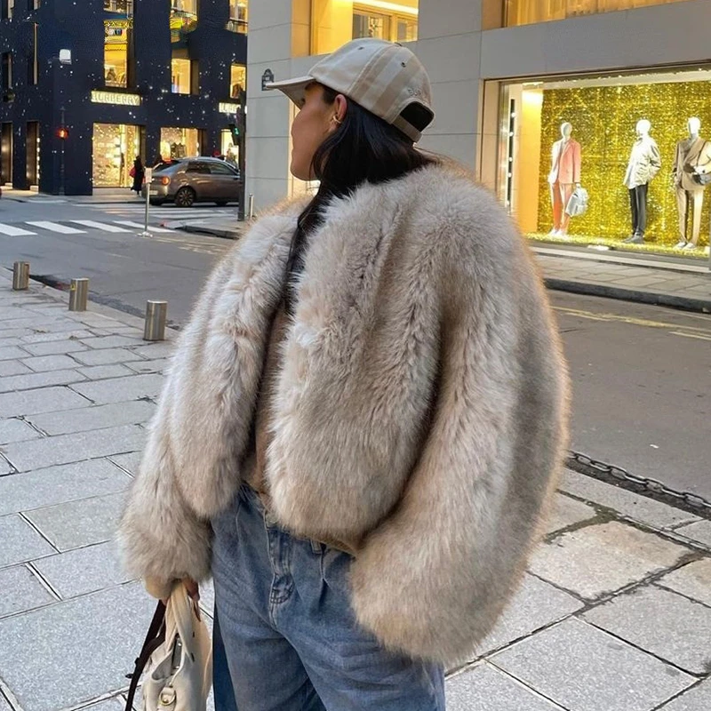Iconic Street Fashion Week Luxury Brand Gardient Cropped Faux Fur Coat Women Win