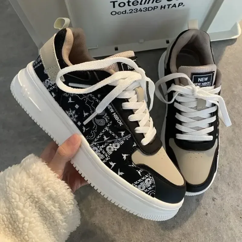 Board Shoes Woman Retro Casual Running Sneakers Women Thick Soled Vulcanize Shoe